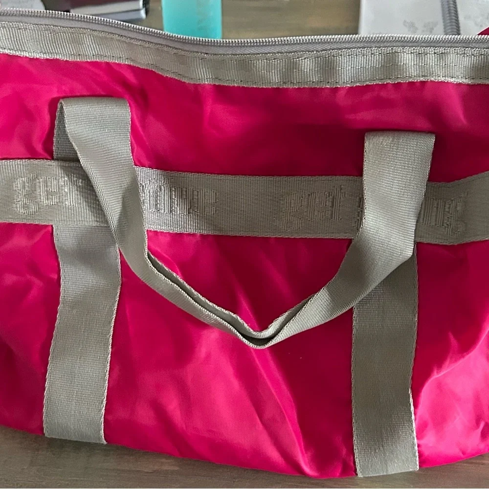 Lightweight sports duffel